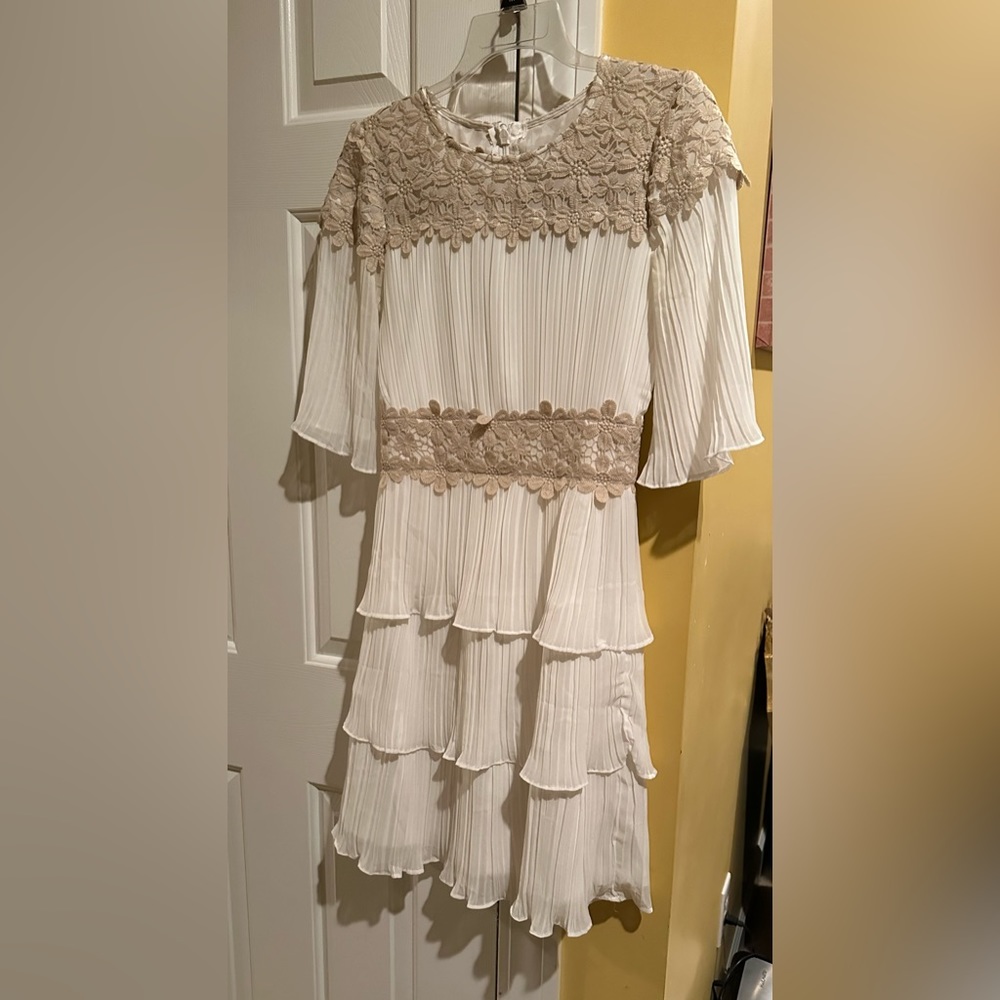 Lulu’s white dress size s